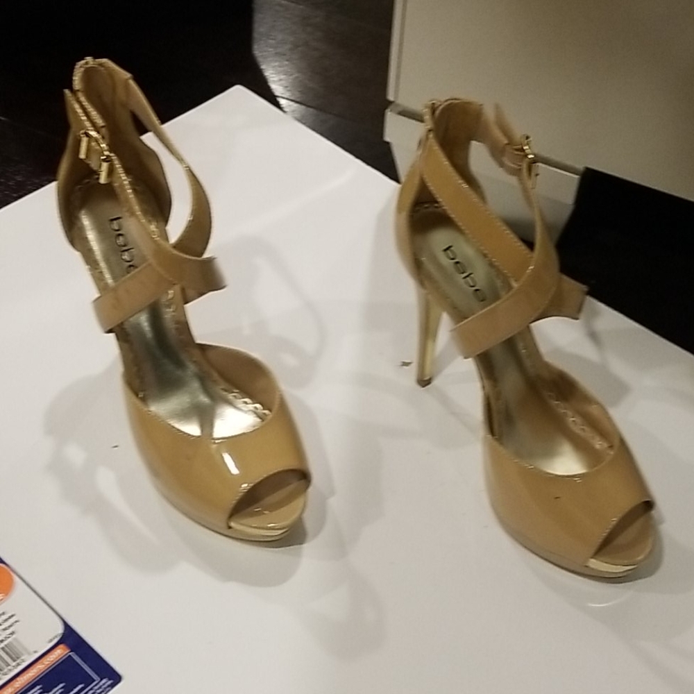 Shoes - Picture 2 of 4